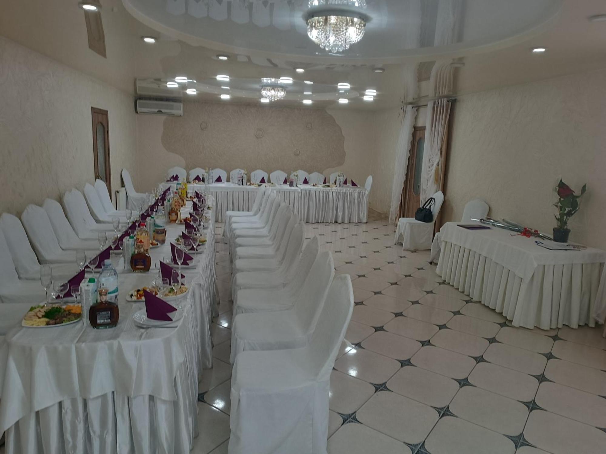Racu Otel Comrat Dış mekan fotoğraf